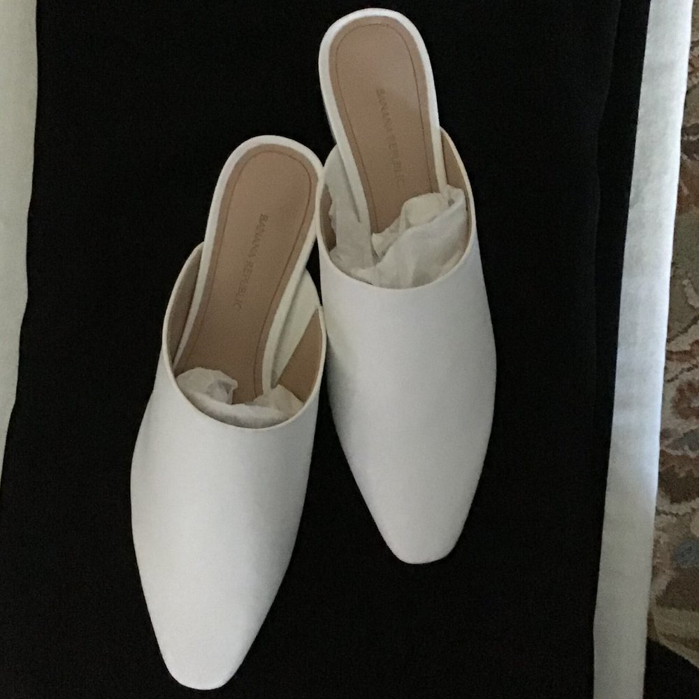 Banana Republic Leather Mules